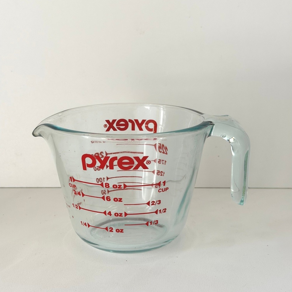 Vintage Pyrex 1 Cup Measuring Cup 8oz Clear Glass Kitchenware Made in USA 250ml